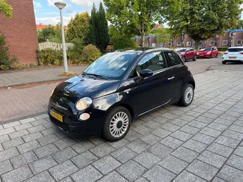 Fiat 500 1.2 Lounge Automaat Panorama Airco Black Edition