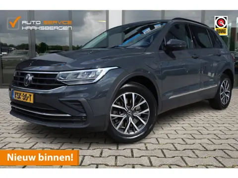 Volkswagen Tiguan 1.4 TSI eHybrid Life | ACC | Camera | Winter Pakket |