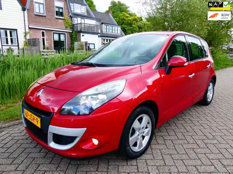 Renault Scénic 1.4 TCE 131pk Clima Cruise Navi PDC Trekhaak 1300kg.