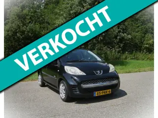 Peugeot 107 1.0-12V Millesim 200 . 5 Deurs . Airco . LMV . Elec ramen . enz