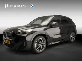 BMW X1 sDrive18i | M-Sportpakket | LED | Navigatie | Panoramadak | Trekhaak | Sportstoelen | DAB | A