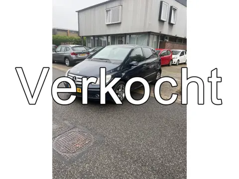 Mercedes-Benz B-Klasse 200 Turbo Automaat Nette Auto. Let op: distributie ketting is soms hoorbaar,m