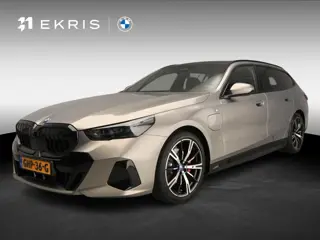 BMW 5 Serie Touring 530e | M-Sportpakket | LED | Leder | HUD | Active cruise | Panoramadak | Trekhaa