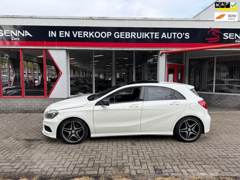 Mercedes-Benz A-klasse 180 Automaat - AMG Pakket - PANORAMA