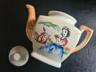 Porseleinen mini serviesje met sprookjesfiguren