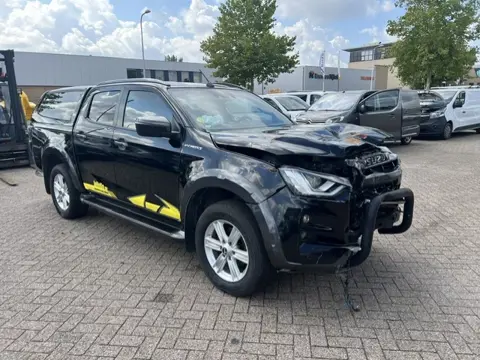 Isuzu D-max 1.9D 120KW Double Cab 5P V-Cross AUT. KLIMA LEER NAVI