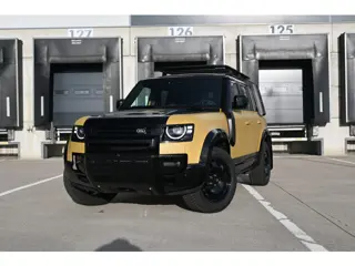 Land Rover Defender 110 2.0 P300e 110 Trophy Edition Deep Sandglow Yellow | € 1.437 per maand*