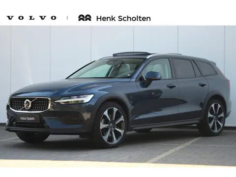 Volvo V60 Cross Country B5 AWD Pro | Adaptieve Cruise Control | BLIS Dodehoekdetectie | 20" Velgen |