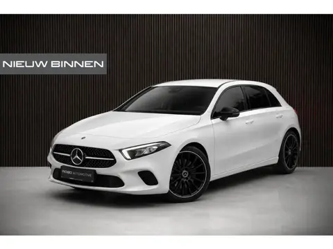 Mercedes-Benz A-Klasse 180 Premium Plus | Stoelverwarming | Ambiance Verlichting | Apple Carplay | P