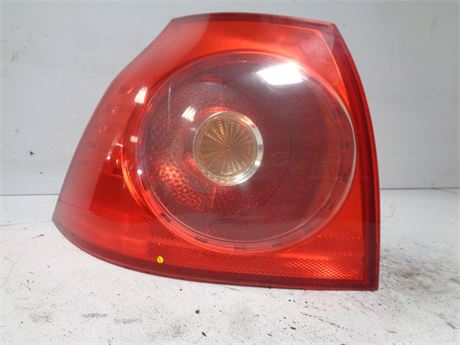 Volkswagen Golf Hatchback 2003-2008 Achterlicht links buitenzijde