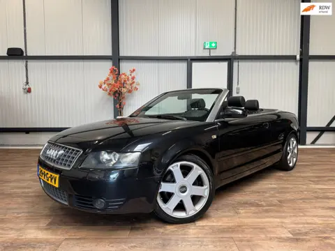 Audi A4 Cabriolet 3.0 V6 / CLIMA / LEDER /