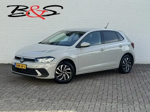 Volkswagen POLO 1.0 TSI Life Edition Carplay Camera Led verlichting Adaptieve cruise AllSeason bande