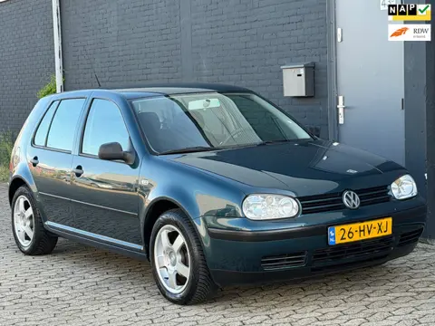 Volkswagen Golf 1.6-16V Trendline CLIMA CRUISE TREKHAAK NIEUW APK