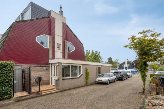 Te koop in Spijkenisse - Krekelveen 140