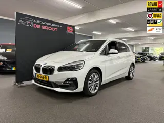 BMW 2-serie Active Tourer 218i High Executive/ NL auto/ Afneembare trekhaak/ Achteruitrijcamera