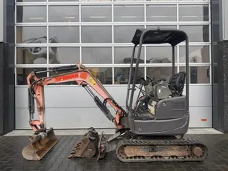 Yanmar Vio17 (bj 2015)