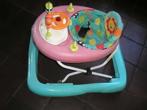 Loopstoel, bright starts - een speelbord