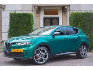 Alfa Romeo Tonale 1.5T Hybrid Edizione Speciale TREKHAAK | ADAPTIVE | CAMERA | CARPLAY| BLIND SPOT
