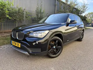 BMW X1 18i sDrive Executive / NAVI / PANORAMASDAK / AIRCO / TREKHAAK / 162dkm!