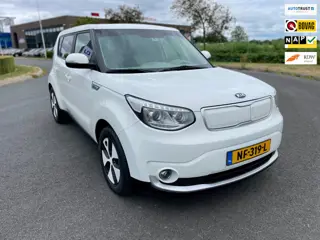Kia Soul EV ExecutiveLine 27kWh, Aut, Stoel-/stuurvrw, Cam, Navi, Keyless, Cruise/Climate control, 2