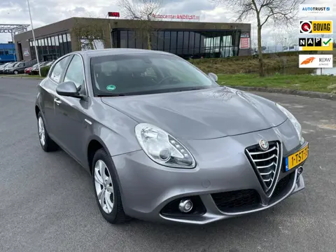 Alfa Romeo Giulietta 1.4 T Distinctive Lusso, Aut, 170pk, Navi, Bluetooth, Pdc, Cruise/Climate ctrl,