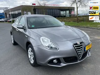 Alfa Romeo Giulietta 1.4 T Distinctive Lusso, Aut, 170pk, Navi, Bluetooth, Pdc, Cruise/Climate ctrl,