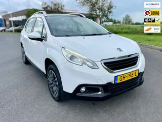Peugeot 2008 1.2 PureTech Active, Pano, Trekhaak, Navi, Cruise, Geen import, Nap, Volledig oh, Mooie