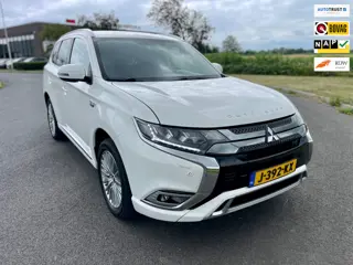 Mitsubishi Outlander 2.4 PHEV Intense, Aut, Cam, Stoelverw, Carplay, Cruise, Keyless, 1e eig afk, Ge