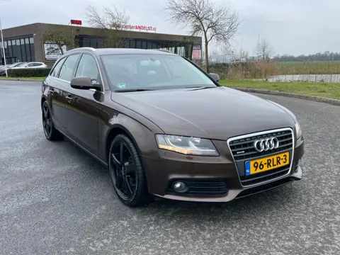 Audi A4 Avant 2.0 TFSI quattro Pro Line Business, 211pk, Aut, Trekhaak, Cruise/Climate, Pdc, Navi, G