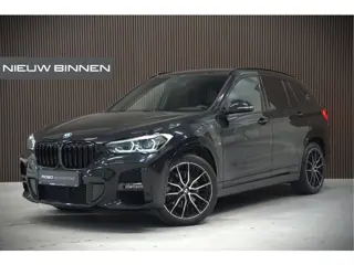 BMW X1 xDrive25e Executive M Sport | Stoelverwarming | Trekhaak | Parkeersensoren | Navigatie | Ambi