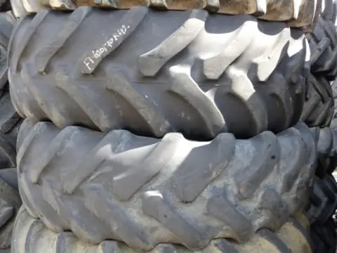 R42 Firestone 620/70R42