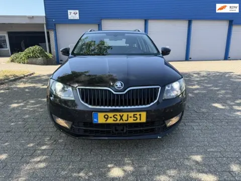 Skoda Octavia Combi 1.2 TSI Greentech Elegance Businessline