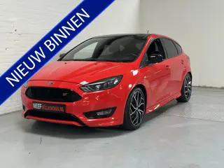 Ford Focus 1.5 EcoBoost ST Line Business CLIMA // CAMERA // CRUISE // NAVI