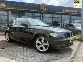 BMW 1-serie 118i Business Line |Carplay | Cruise | Airco | Dealer-Onderhouden |