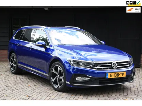 Volkswagen Passat Variant 1.5 TSI Elegance Business R Panorama-Elek,Dak/Camera/Leer/Parkeersensor v,
