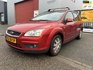 Ford Focus Wagon 1.6-16V Ghia FULL OPTION