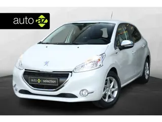 Peugeot 208 1.2 VTi Style / Cruise / Bluetooth