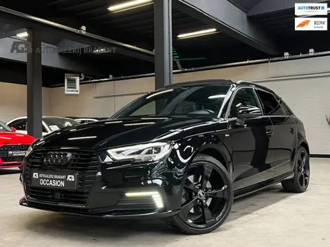 Audi A3 Sportback 40 e-tron S- line Sport Pano/Xenon/Carplay/Automaat