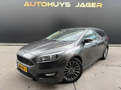 Ford Focus Wagon 1.5 Titanium Trekhaak Stoel Stoelverwarming Sensoren Aut.Inparkeren