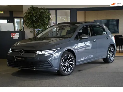 Volkswagen Golf 8 1.5 eTSI Style 150PK DSG Pano IQ Light Alcantara Virtual Cam Keyless