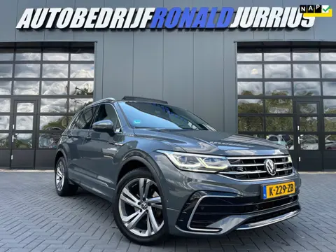 Volkswagen Tiguan 1.5 TSI R-Line Business+ NL.Auto/Panoramadak/Trekhaak/20Inch/Camera/Alcantara/IQ L