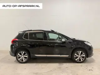 Peugeot 2008 1.2 PureTech Féline Pano Navi PDC Clima Cruise C APK NAP