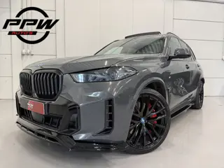 BMW X5 xDrive50e M-Sport DRAVITGRAU/PANO/22"/M-SPORTSTOELEN/SKY-LOUNGE/MASSAGE+VENTILATIE/H&K/22"BLA