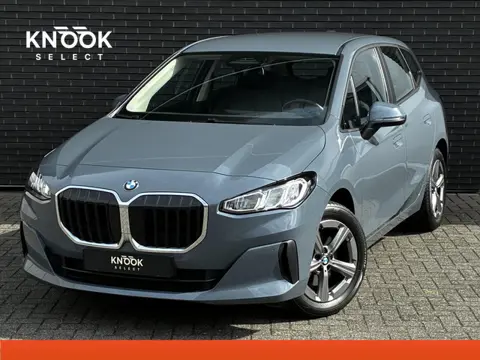 BMW 2-serie Active Tourer 220i Automaat / Live Cockpit Professional / Navigatiesysteem / Cruise Cont