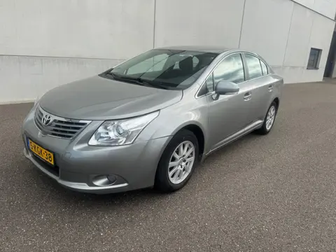 Toyota Avensis 1.8 VVTi Dynamic