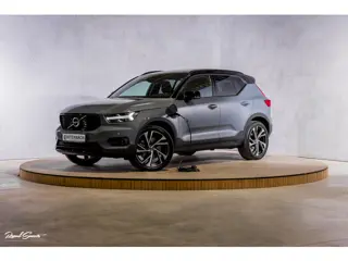 Volvo XC40 1.5 T5 Recharge R-Design | Panorama dak | Zwenkbare trekhaak | Adaptieve cruise | Blis | 