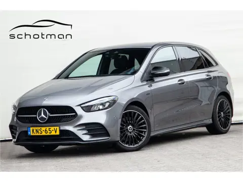 Mercedes-Benz B-Klasse 250 e AMG Night Edition, Widescreen, Trekhaak, Camera, Hybride