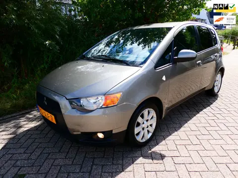 Mitsubishi Colt 1.3i 95pk 5-deurs Airco Trekhaak Hoge instap Degelijke Jap