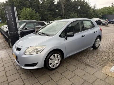 Toyota Auris Dealer onderhouden 1.6-16V Terra (bj 2007)