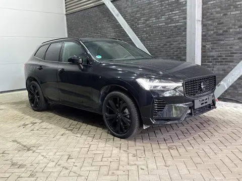 Volvo XC60 2.0 T6 Plug-in hybrid AWD Plus Black Edition | Panoramadak | Harman/Kardon | BLIS | Sport